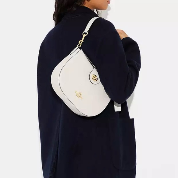 COACH | Ella Hobo - Picture 6 of 16